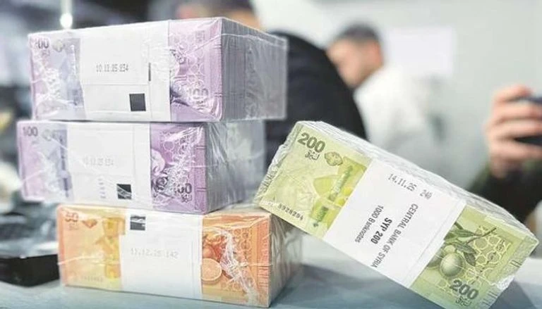 انخفاض طفيف في أسعار الذهب مع استقرار الليرة السورية