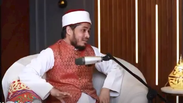 "جسدي هندي ورأسي أزهري"… عبارة تختصر عشقًا للعلم وروحًا تشبعت بنور الأ