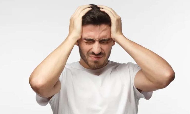 لماذا نشعر بالصداع في الأيام الأولى من رمضان؟