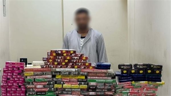 ضبط 100 ألف قطعة ألعاب نارية خلال حملات بالمحافظات