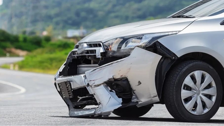 لإحداث صدمة.. "الأمن" يعرض مركبات محطمة في الأماكن العامة