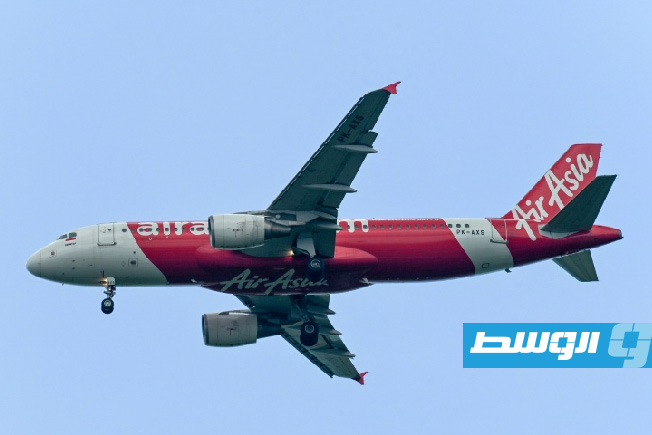 «إير آسيا» ترفع أسعار التذاكر وتخفض عدد الرحلات جراء تداعيات الحرب