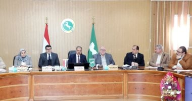 محافظ الشرقية يوجه بتكثيف الرقابة على الأسواق وحملات النظافة والتجميل