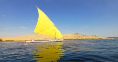 سحر النيل الهادئ.. الفلوكة تعيد الهدوء للأفواج السياحية فى أسوان.. رحلة بلا ضجيج والشراع عنوان الصفاء بين الرياح والمياه.. خبراء السياحة: تجربة بيئية بلا وقود.. تزايد إقبال السياح فى ذروة الموسم جنوب