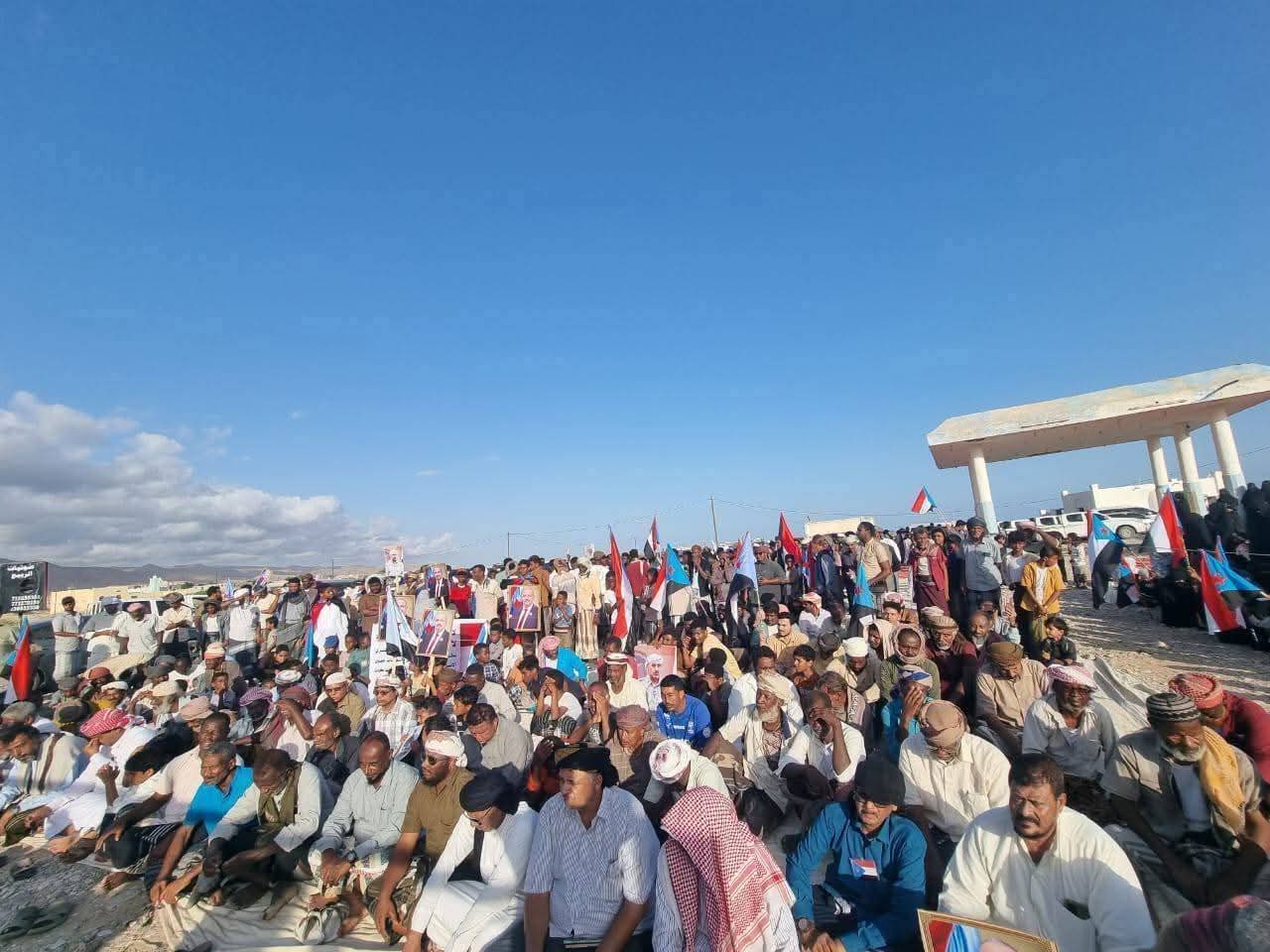 استجابة لدعوة الانتقالي.. مسيرة حاشدة في المهرة تضامنًا مع أبناء حضرموت