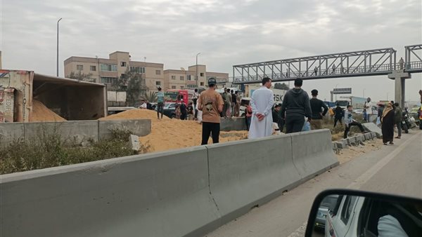 إصابة 3 عمال إثر سقوطهم من سيارة ربع نقل بالسنبلاوين ونقلهم للمستشفى