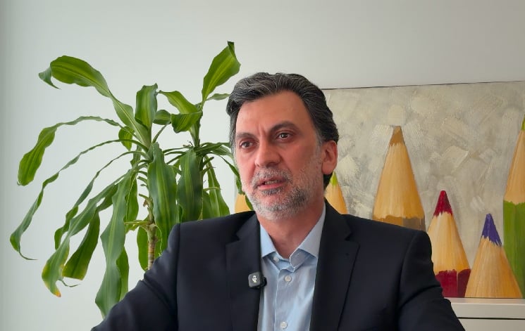النائب إبراهيم منيمنة: الإيراني يريد الاستحواذ على الورقة اللبنانية… ولسنا ساذجين لنقول إن الأمريكيين سيعملون لمصلحتنا
