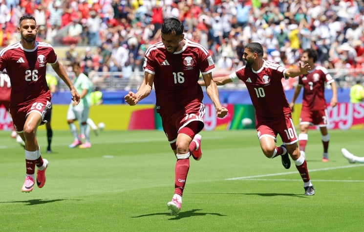 بوعلام يقود قطر لتعادل مثير 1-1 مع سويسرا في كأس العالم