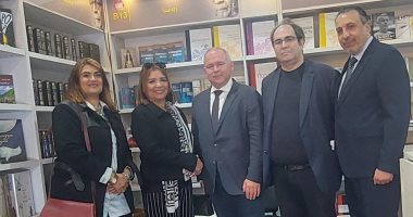 مدير البيت الروسى: معرض القاهرة للكتاب من الأهم بالعالم وسعيد بمشاركة بلادى