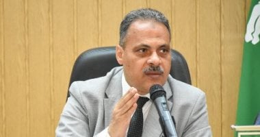 برسوم مخفضة.. استخراج 6 الآف و176 رخصة لأصحاب المحال التجارية بالشرقية