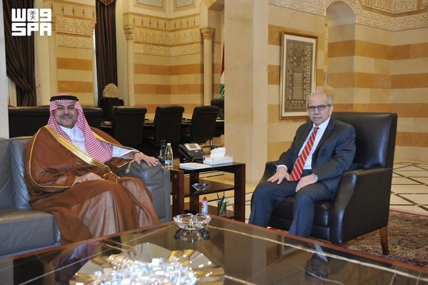 رئيس الوزراء اللبناني يستقبل سفير المملكة لدى لبنان