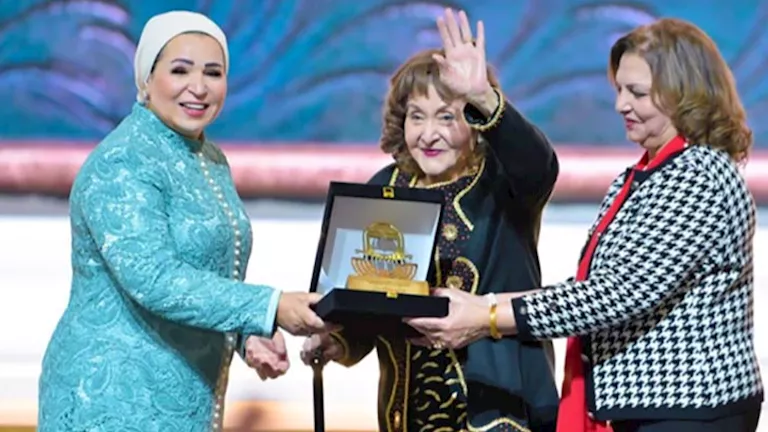 جائزة المرأة المصرية.. السيدة انتصار السيسي تحتفي بإنجازات النساء المص