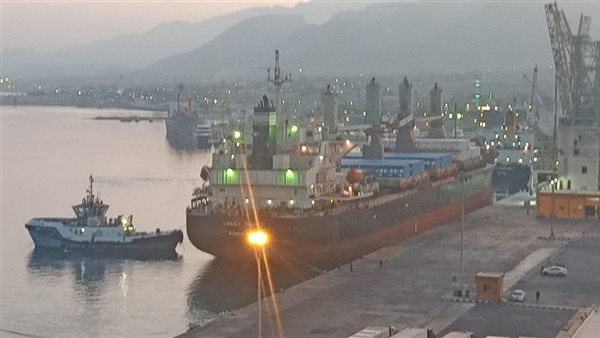 تداول 22 ألف طن و1248 شاحنة بضائع بموانئ البحر الأحمر
