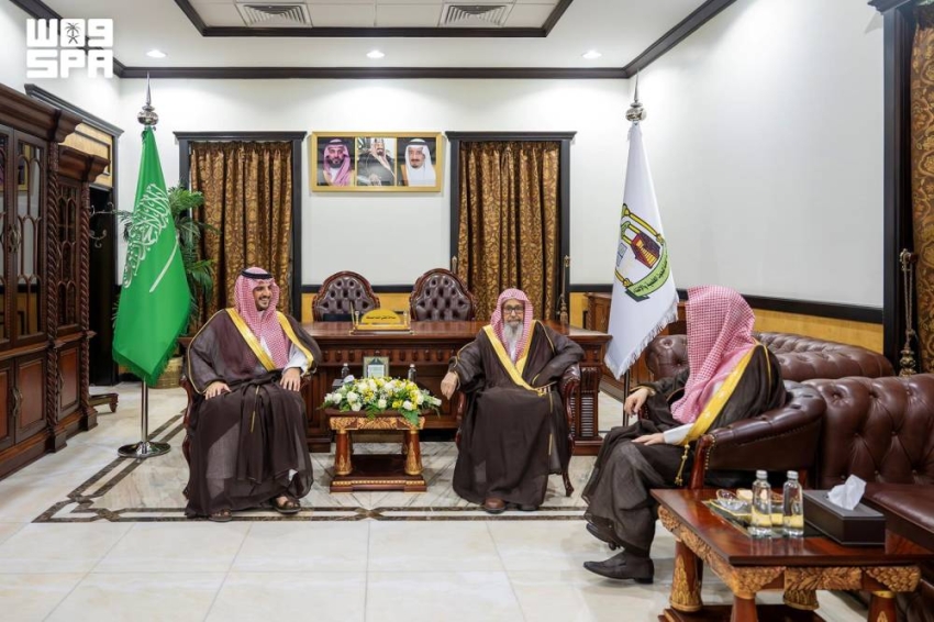 محافظ الطائف يزور مفتي عام المملكة