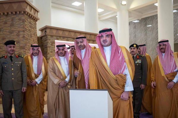 وزير الداخلية يضع حجر الأساس لمركز العمليات الأمنية الموحدة (911) بمنطقة الباحة