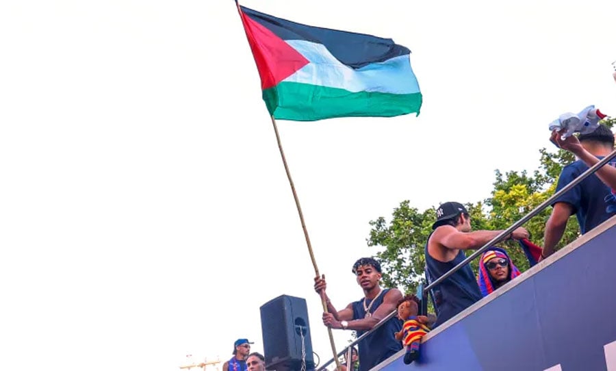 لاعب برشلونة والعلم الفلسطيني… قراءة في ردة الفعل الإسرائيلية