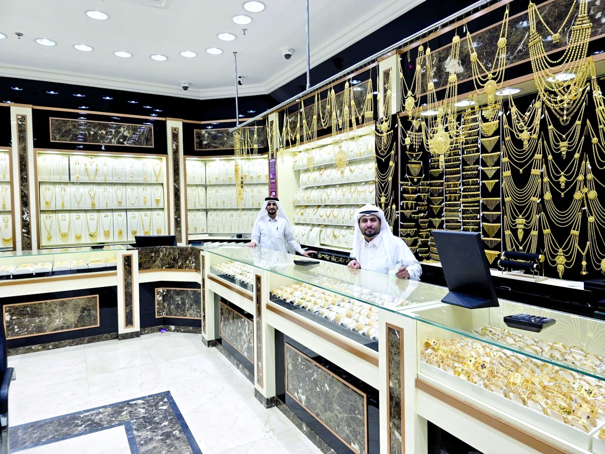 ‫ جولة «العرب» بسوق «المعدن الأصفر» ترصد: مبيعات الذهب في المعدلات الطبيعية