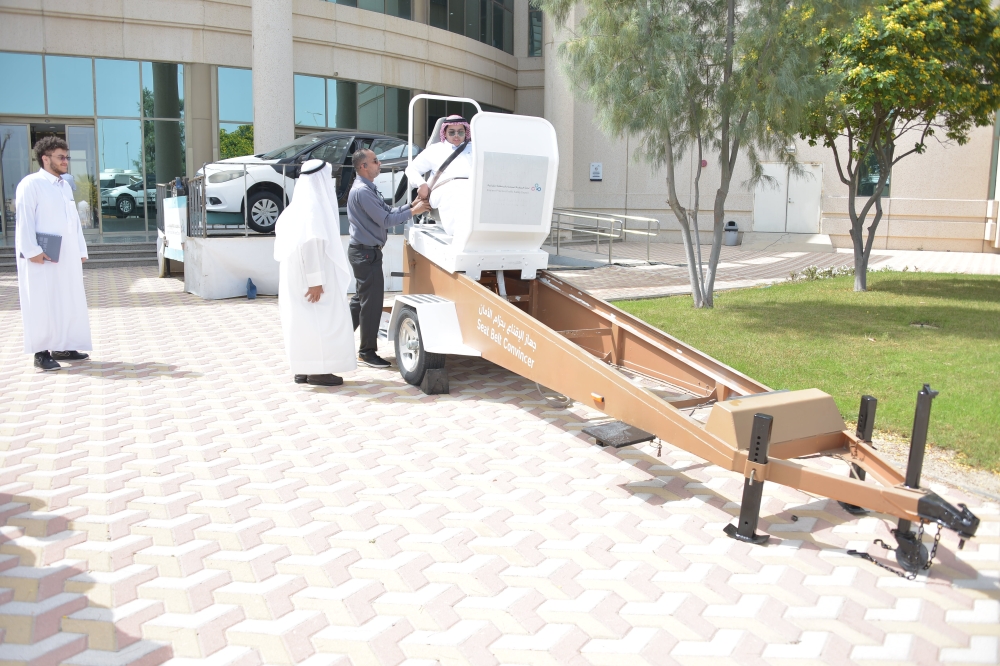 450 طالبًا يخوضون تجربة الصدمة.. برنامج تفاعلي يعيد تشكيل وعي السلامة المرورية