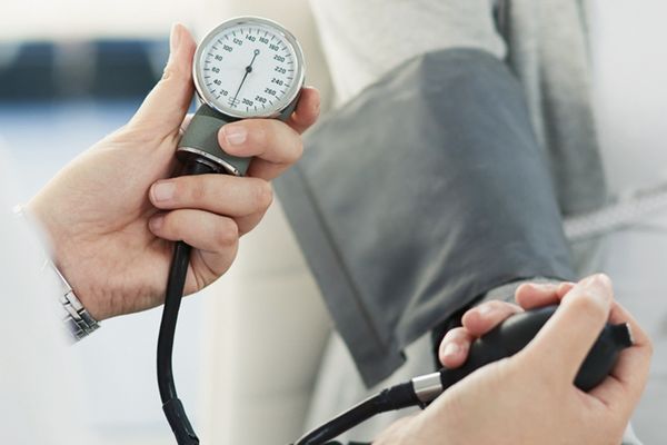 صيام مرضى القلب يحكمه استقرار الحالة الصحية من شخص لآخر