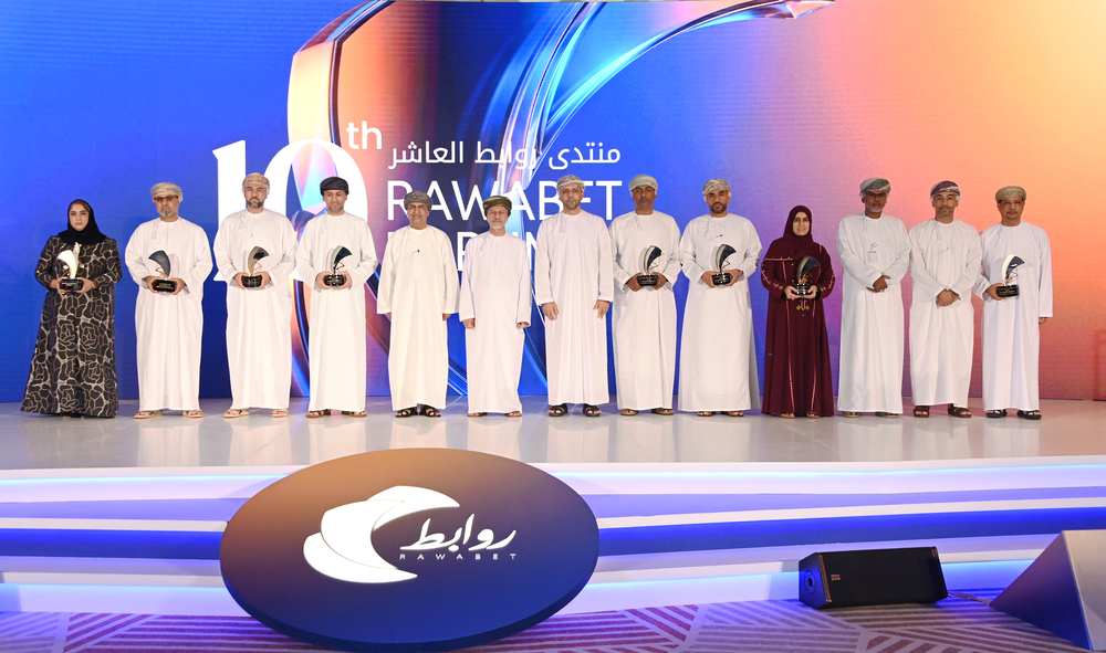 إعلان الفائزين بجائزة التميّز لجهاز الاستثمار العُماني ضمن 8 فئات