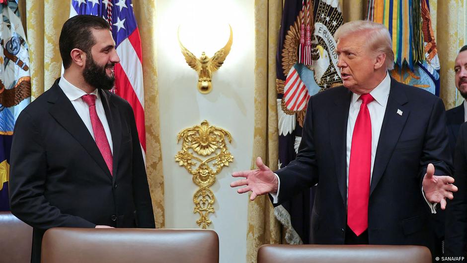 أحمد الشرع يكشف عن هدية "ثمينة" تلقاها من ترامب!