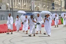 حجاج بيت الله الحرام يواصلون رمي الجمرات وحجاج أردنيون يشيدون بالخدمات