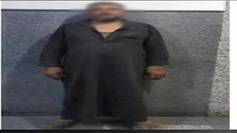 ضبط عاطل ظهر في فيديو يرشق سيارات ومحال بالطوب بالمطرية