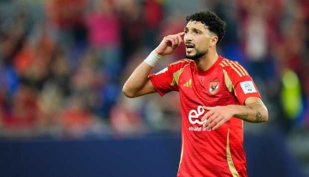 خاص.. قرار الأهلي بشأن استعادة وسام أبو علي