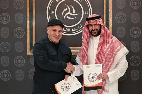 الشباب يعلن تعيين نور الدين بن زكري مديراً فنياً حتى نهاية الموسم