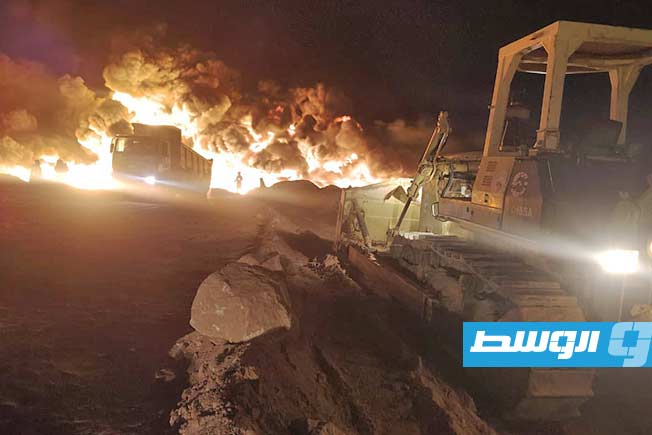 «السلامة الوطنية»: بدء المرحلة الثانية من عمليات إخماد حريق خط النفط بمنطقة الحمادة