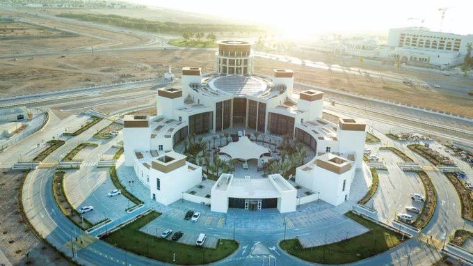 المنطقة الحرة بصلالة تتصدر الاستثمارات بنسبة 28%.. وخزائن تسجل أعلى نمو بـ 63%