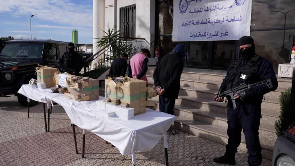 الـ SCLTIS تحجز أزيد من قنطار من الكيف المعالج قادمة من المغرب