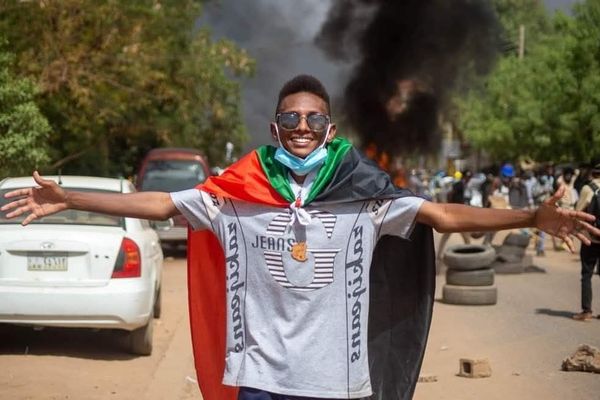 محامو الطوارئ : قضية منيب عبدالوهاب محاكمة سياسية بغطاء قانوني – صحيفة التغيير السودانية , اخبار السودان