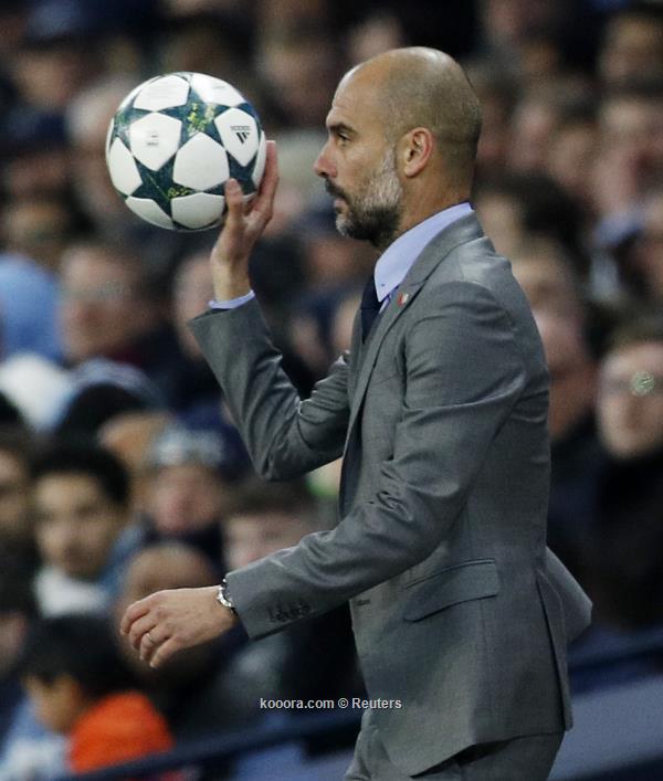 تصرفات مساعد غوارديولا تثير الجدل في معقل ليفربول