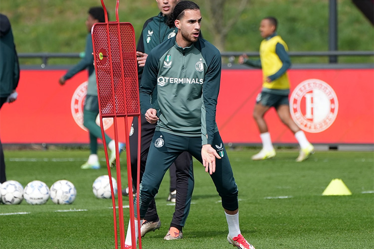 رامز زروقي يتألق ويقود تفينتي لانتصار كاسح على هيرينيفن