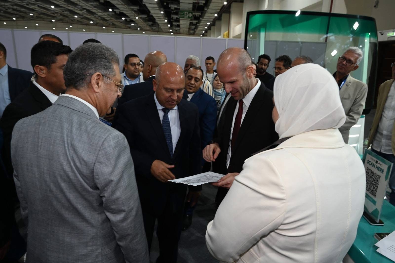 دكتور جريش جلاس تسعى للتوسع في صناعة زجاج السيارات