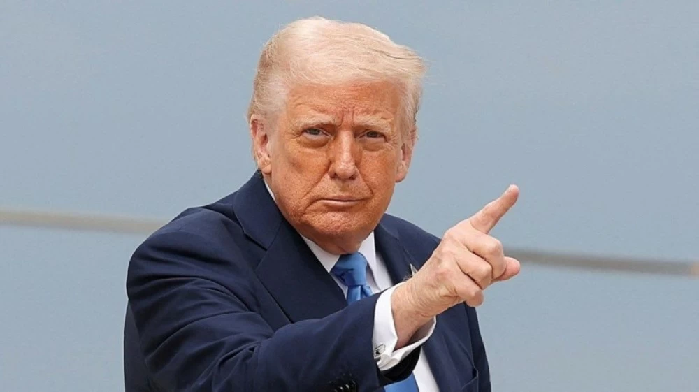 رَفْضُ الاتفاق «حماقة».. ترمب: «لا أسلحة نووية.. لا صواريخ».. وأسطول ضخم يبحر نحو إيران