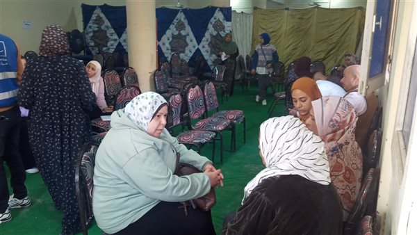 جامعة قناة السويس تطلق قافلة للإصحاح البيئي بقرية أبو سلطان بفايد