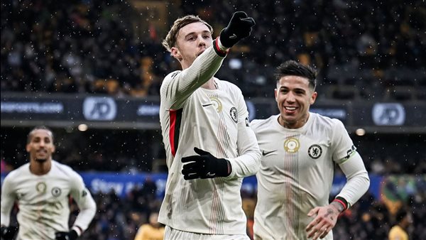 بالمر يقود هجوم تشيلسي أمام ليدز يونايتد في الدوري الإنجليزي