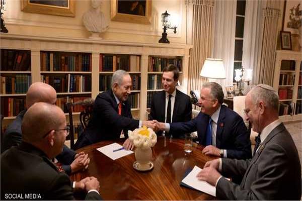 وصول نتنياهو واشنطن وبدء محادثاته مع مبعوث الرئيس الأمريكي