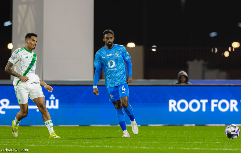 السماعيل يكرر عقوبة القرني على خليفة