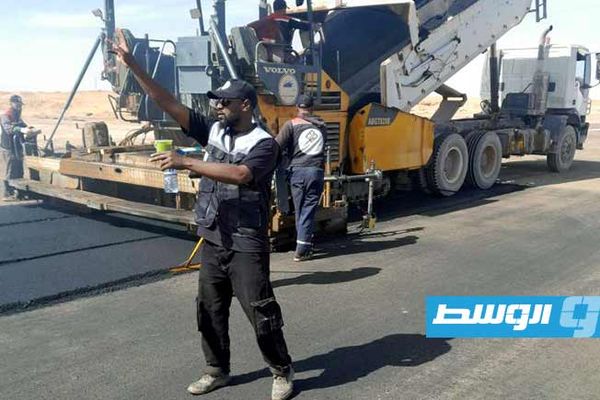 إدارة مطار الكُفرة تعلن الانتهاء من صيانة 400 متر بالمهبط