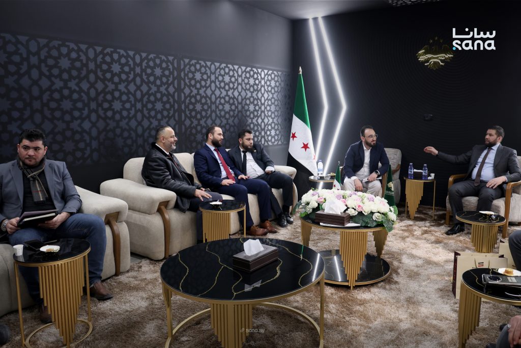 قضايا وطنية على طاولة النقاش في مشاركة الأمانة العامة للشؤون السياسية بمعرض دمشق الدولي للكتاب