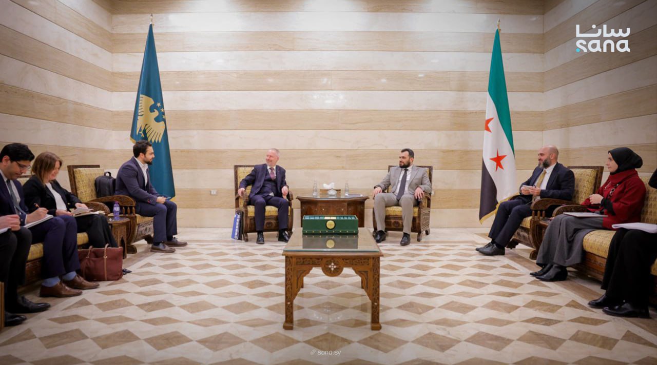 قتيبة قاديش يستقبل في دمشق نائب وزير الهجرة السويدي أندريس هال