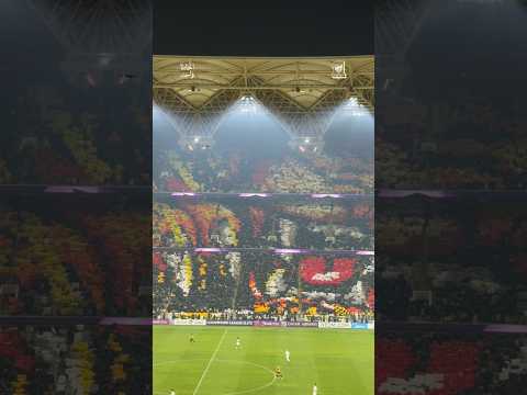 رسمٌ جميلٌ عبقريٌّ من فن هذا الوجودِ 🎨💛