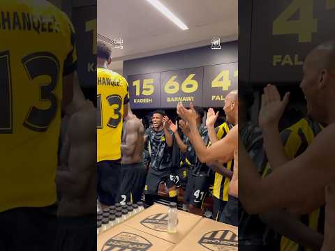 ‏نأخذكم معنا إلى أجواء غرفة الملابس 🥳👏 #الاتحاد_الغرافة