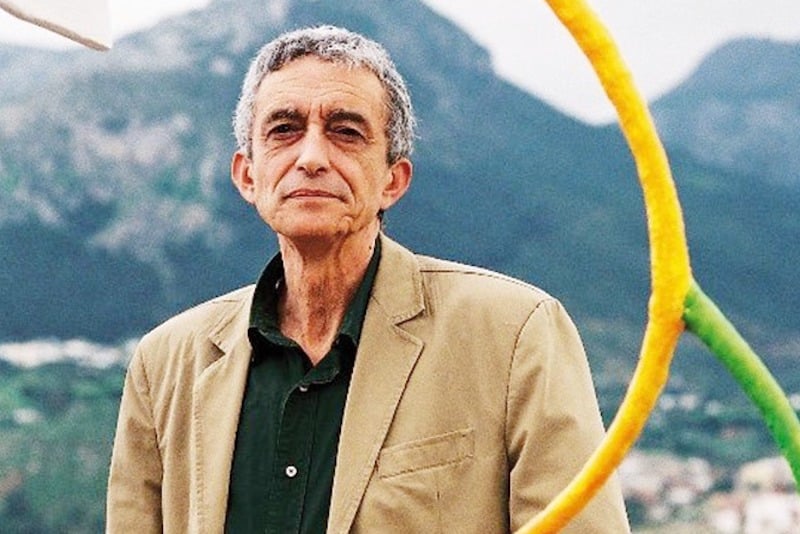 ملتقى النحت يكرم الفنان الوزاني