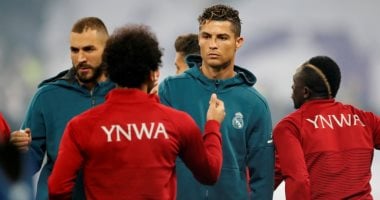 محمد صلاح السبب.. أزمة جديدة مع كريستيانو رونالدو فى السعودية