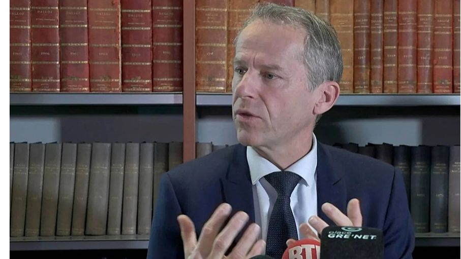 اتهام رجل بالاعتداء على 89 قاصراً خلال 55 عاماً...والسلطات الفرنسية تبحث عن ضحايا