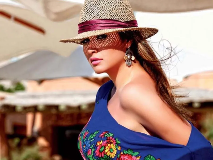 بعد إعلان وننسى اللي كان..ياسمين عبد العزيز تشكو من حملات تشويه ممنهجة